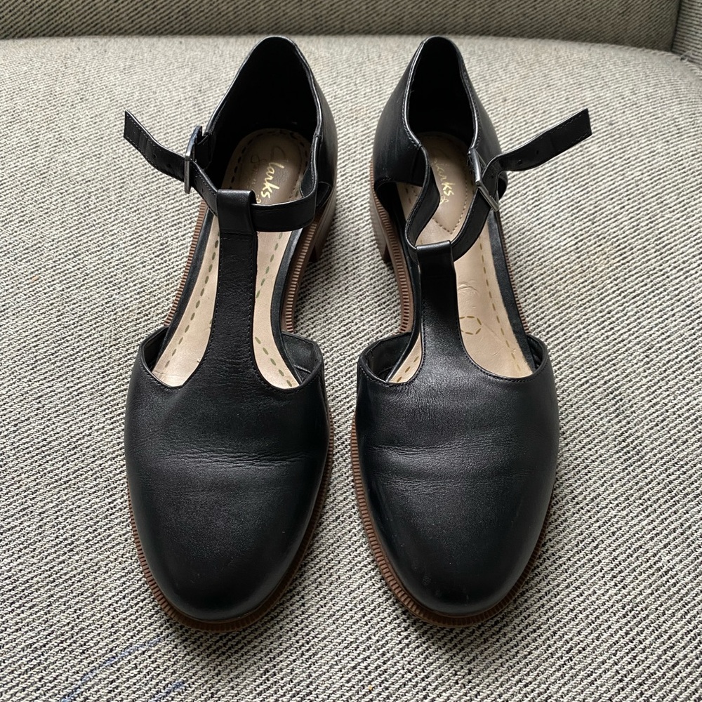 Clarks T-strap Leather shoes (7)